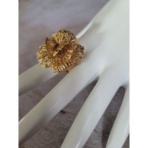 STELLA & DOT GENEVE LACE RING Flower Motif Yellow Gold Tone Adjustable Stella